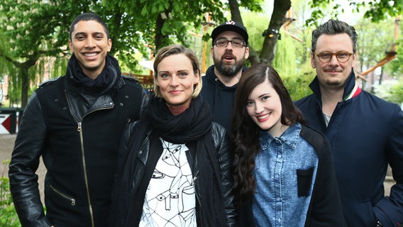 Elaiza und die deutsche Jury im Tivoli © NDR Foto: Rolf Klatt