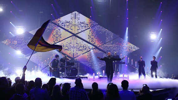 Unheilig auf der Bühne beim deutschen Vorentscheid 2014. © NDR/Rolf Klatt Foto: Rolf Klatt