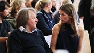 Peter Urban und Anke Engelke auf der Pressekonferenz in Hannover © NDR Foto: Rolf Klatt
