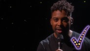 Der Sänger John Lundvik.  