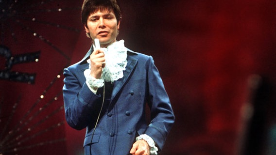 Cliff Richard vertritt Grossbritannien 1968 beim Grand Prix und belegt den 2. Platz. 1973 belegte er den 3. Platz  Foto: UPI