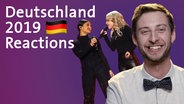Das Gesangs-Duo S!isters neben dem Schriftzug "Deutschland 2019 Reactions". © ndr 