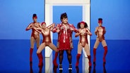 Szene aus Netta Barzilais Video zum Song "Toy"  