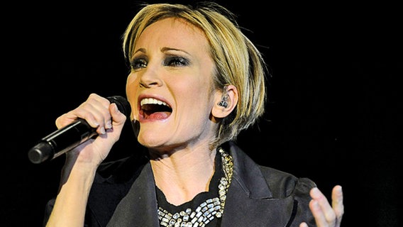 Patricia Kaas auf der Bühne © dpa-Bildfunk 