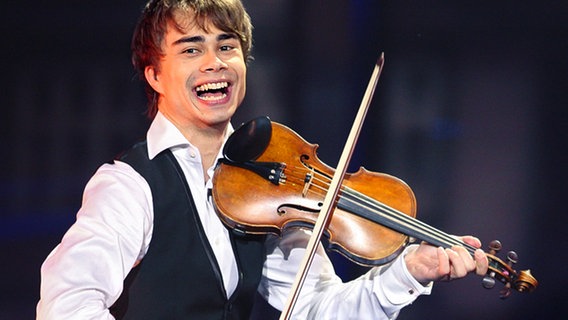 Alexander Rybak für Norwegen im Finale des ESC 2009 © NDR Foto: Rolf Klatt