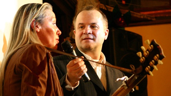 Corinne Hermès und Reinhard Ehret von der OGAE Germany © NDR Foto: Marco Lambrecht