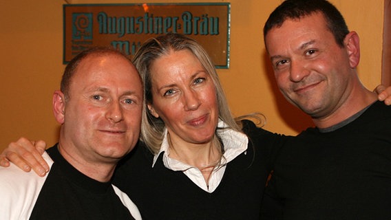 Jürgen Börnig von Radio International, Corinne Hermès und Luis Amat von der OGAE Spanien © NDR Foto: Marco Lambrecht