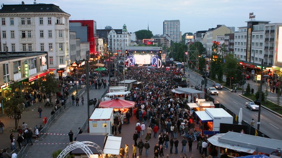 Übersicht über die Finalparty des ESC auf der Reeperbahn © NDR Foto: Lars Kaufmann