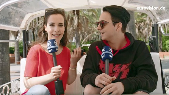 Alina Stiegler beim Speeddate mit dem Ukrainer Mélovin  