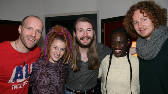 Stefan Raaflaub voXXclub, Natia Todua, Xavier Darcy, Ivy Quainoo und Michael Schulte beim Song Writing Camp in Berlin © Peter PRINZ ESC Blog 