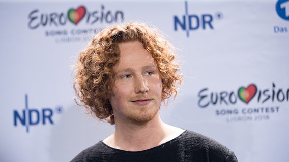 Michael Schulte auf der Pressekonferenz zum Deutschen Vorentscheid in Berlin © NDR Foto: Rolf Klatt