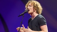 Michael Schulte auf der Bühne in Berlin. © NDR Foto: Rolf Klatt